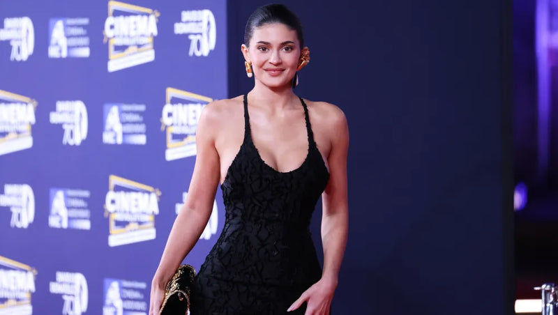 Nurses Swear by This Kylie Jenner-Loved Water Bottle That Keeps Drinks Cold for 12+ Hours