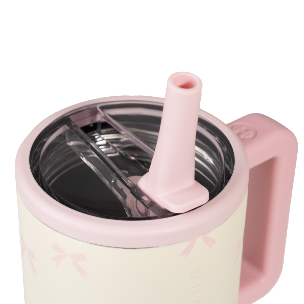Bows Traveler 20oz with Flip Straw and Clear Lid