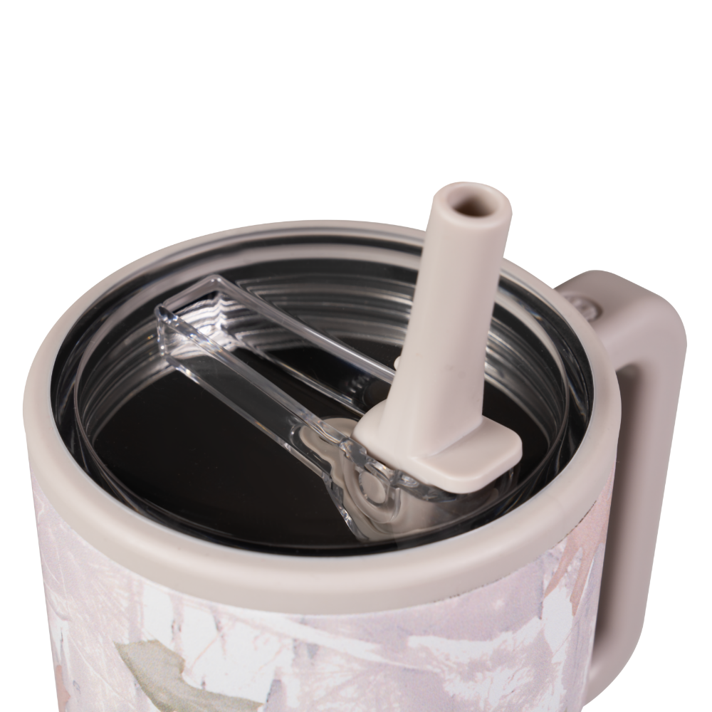 Camo Traveler 32oz with Flip Straw and Clear Lid