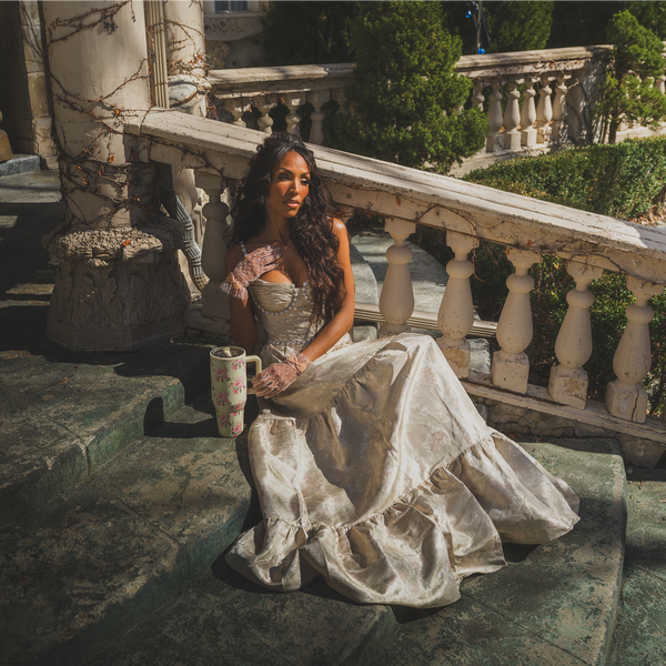 Spring collection lifestyle image 4